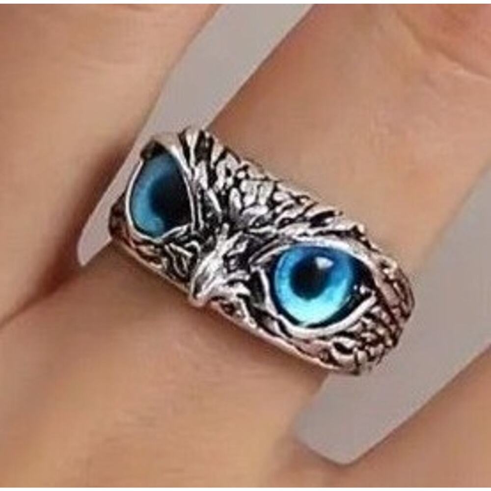 Owl hawk Raptor Eyes Ring One Size fits All Adjustable Piercing Blue Silver NEW!